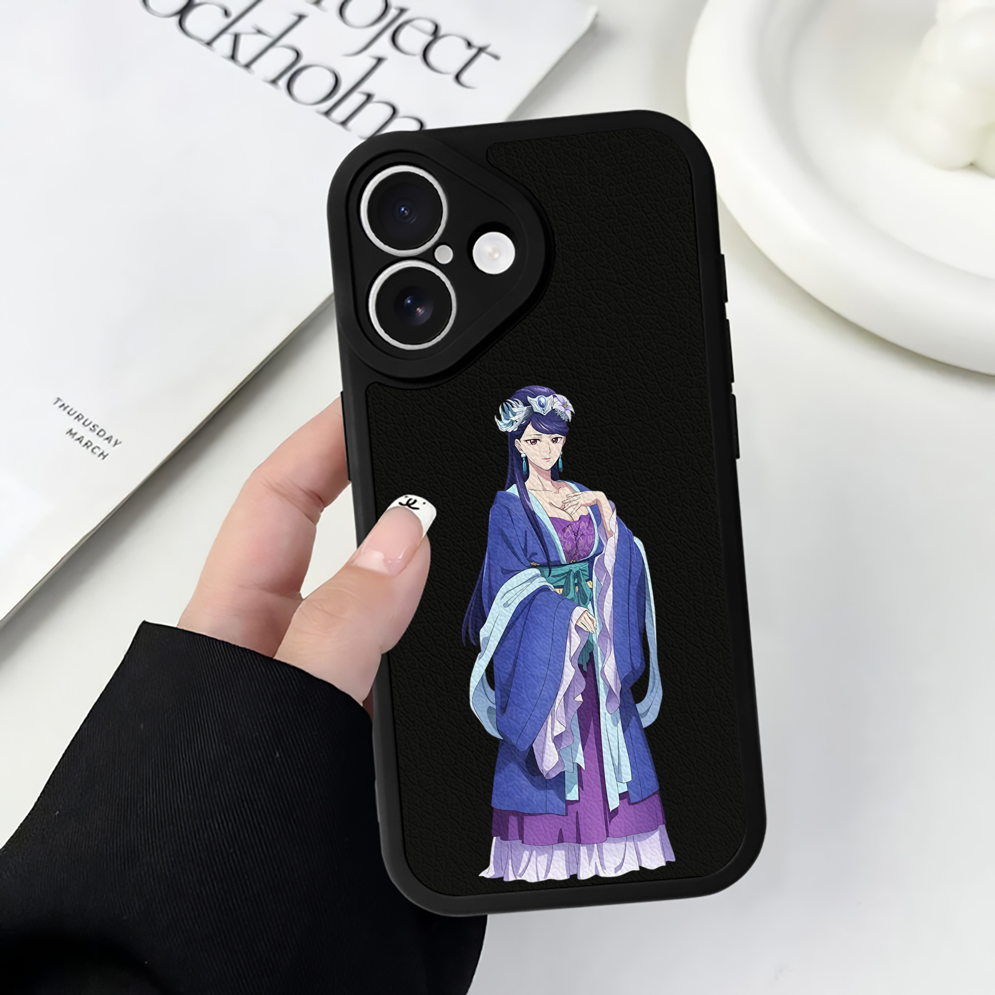 薬屋のひとりごと The Apothecary Diaries 【iPhone 16シリーズ対応】シリコンスマホケース（レザー調） 材質：シリコン